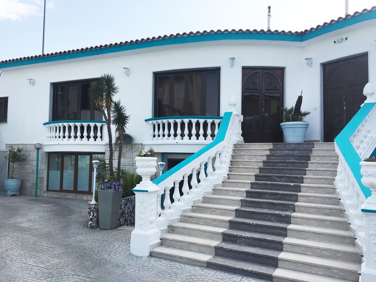 Residence R&B Tyrrhenum Монте ди Прочида Екстериор снимка